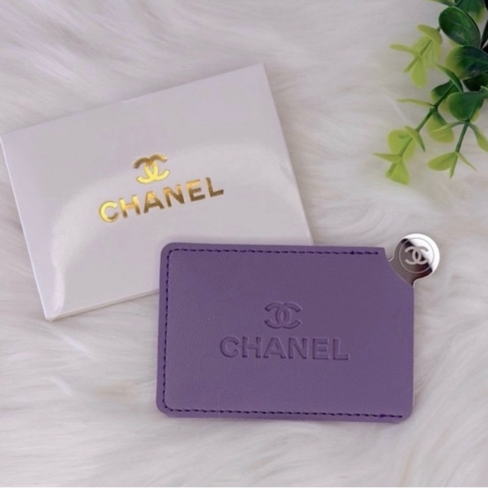 Chanel color purple 💜Beauty mirror in pouch & card holder pouch NIB - Picture 1 of 6